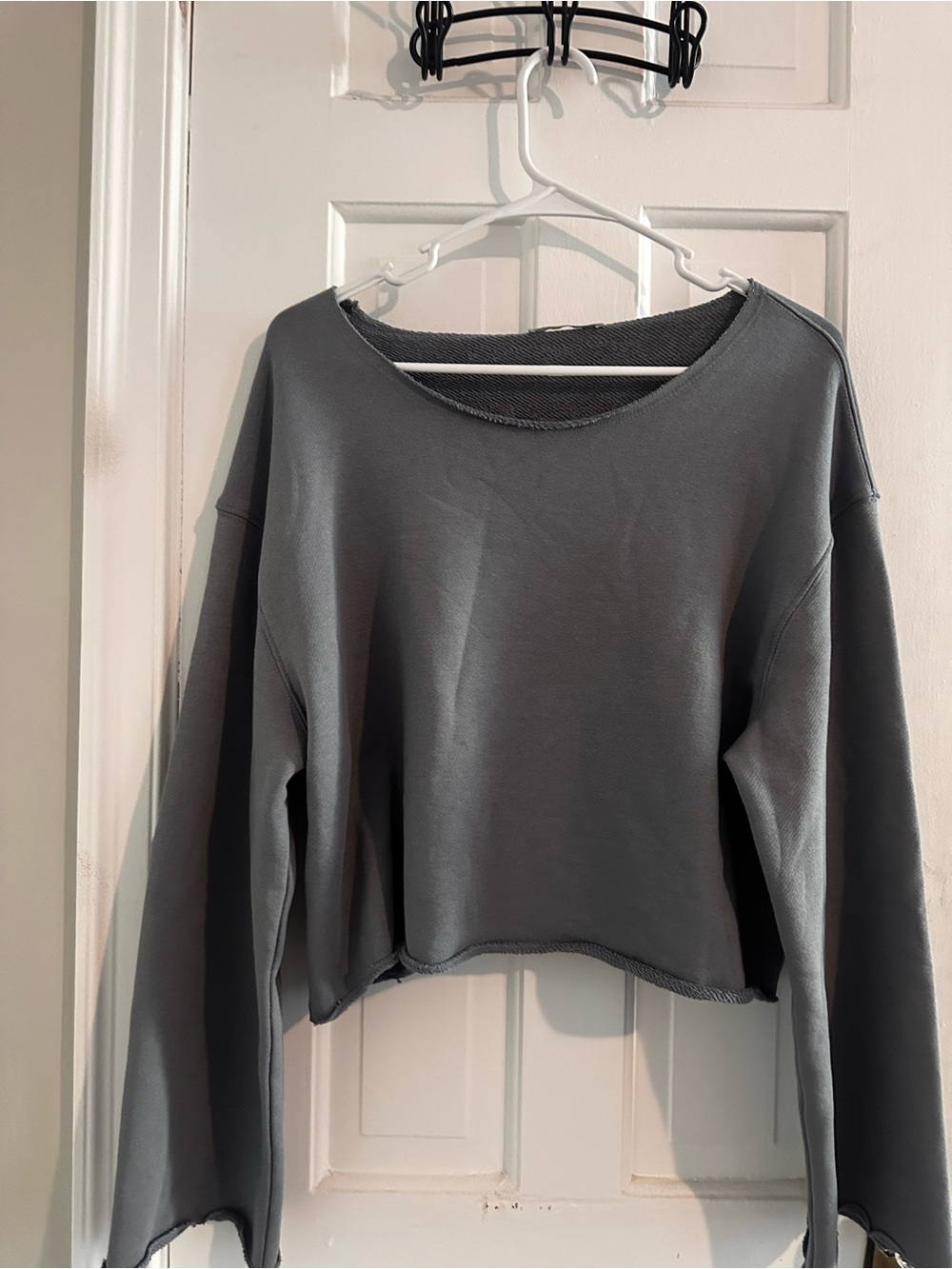 Zara Dark Gray Off-the-Shoulder Cropped Sweater - Picture 5 of 9